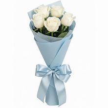 Букет 5 Белых роз Проуд в Качалинской