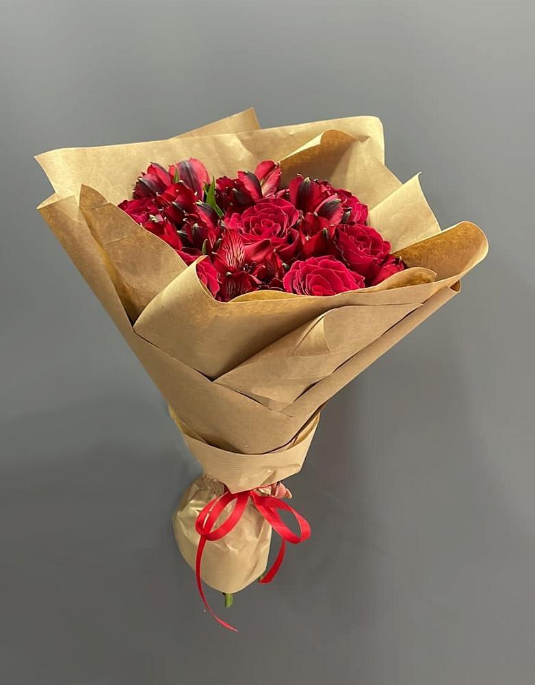 Букет цветов из: Альстромерии и Розы в Качалинской