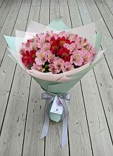 Букет цветов из:  Альстромерии #REPLACE_PRED# Качалинской