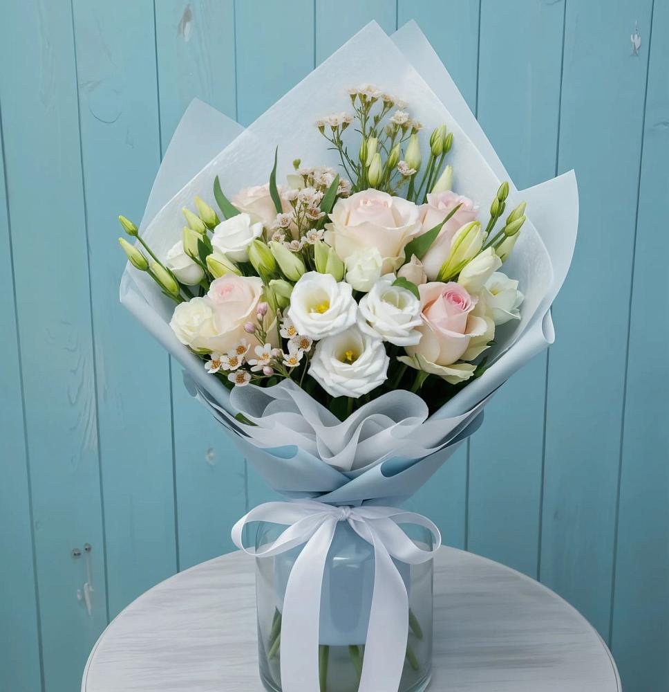 Букет цветов из: Розы и Лизиантусы в Качалинской