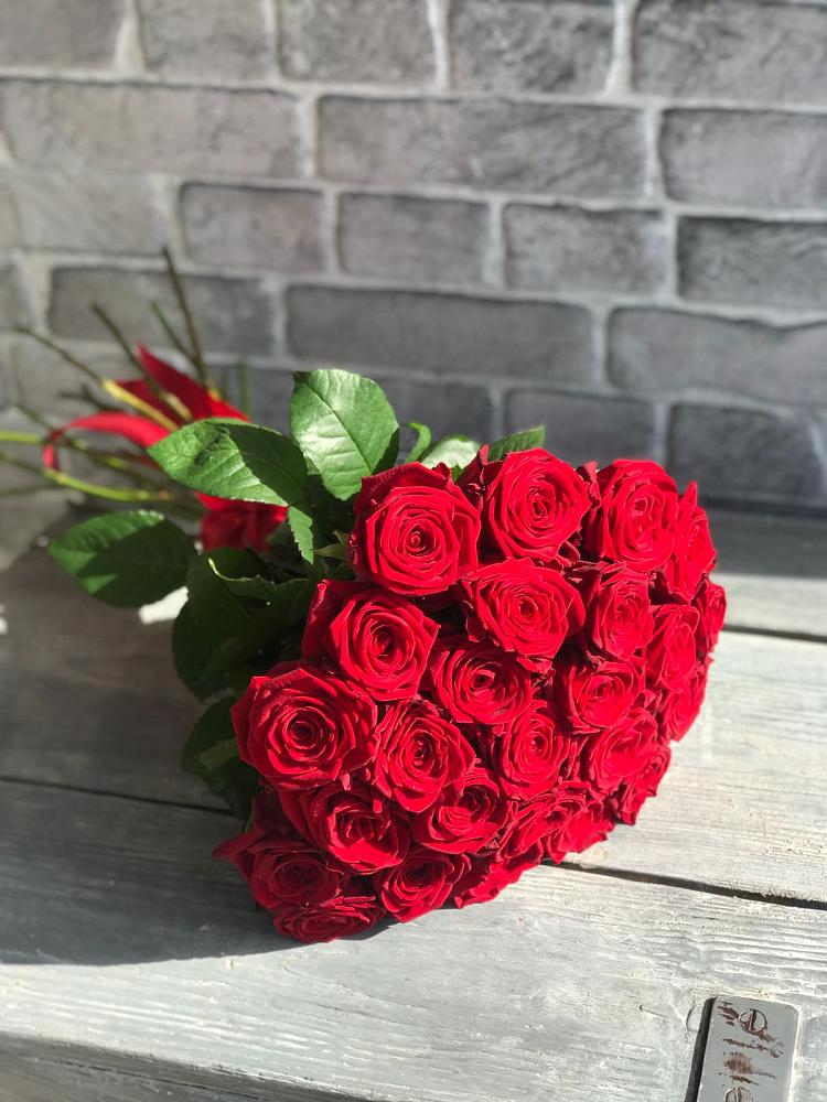 Букет Красные розы Фридом в Качалинской