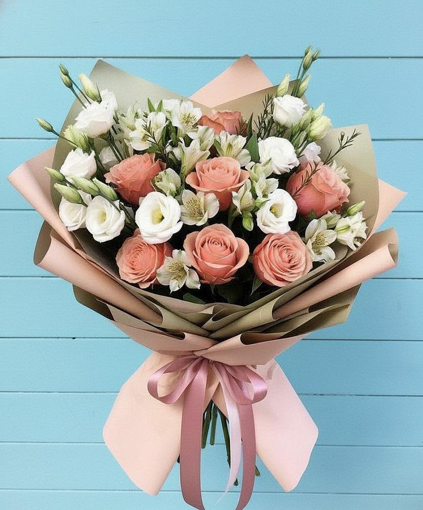 Букет цветов из: Розы, Альстромерии и Лизиантусы в Качалинской