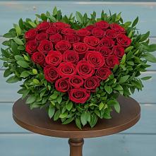 Цветочная композиция из Розы в виде сердца в Качалинской