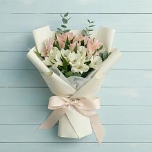 Букет цветов из:  Альстромерии #REPLACE_PRED# Качалинской
