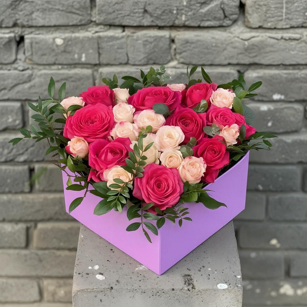 Цветочная композиция из Розы в коробке в Качалинской