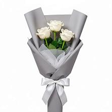 Букет 3 белые розы в Качалинской