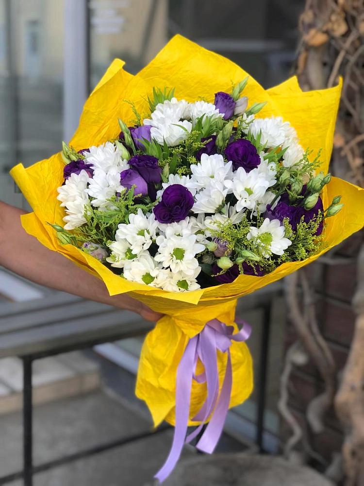 Букет цветов из: Ирисы, Хризантемы и Ромашки в Качалинской