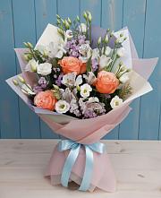 Букет цветов из:  Лизиантусы, Розы, Альстромерии и Гипсофила #REPLACE_PRED# Качалинской