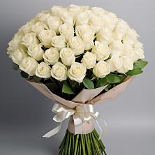 Букет 101 беля роза Белоснежка в Качалинской