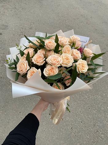 Букет Кремовые розы Латте в Качалинской