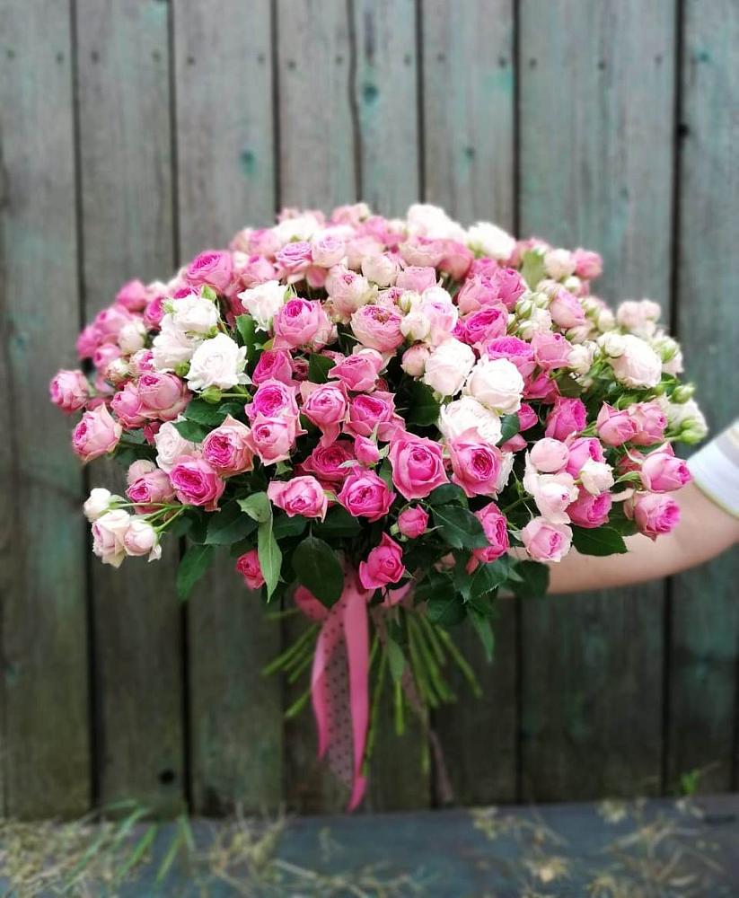 Букет Розовые кустовые розы Натали и Лав Лидия в Качалинской