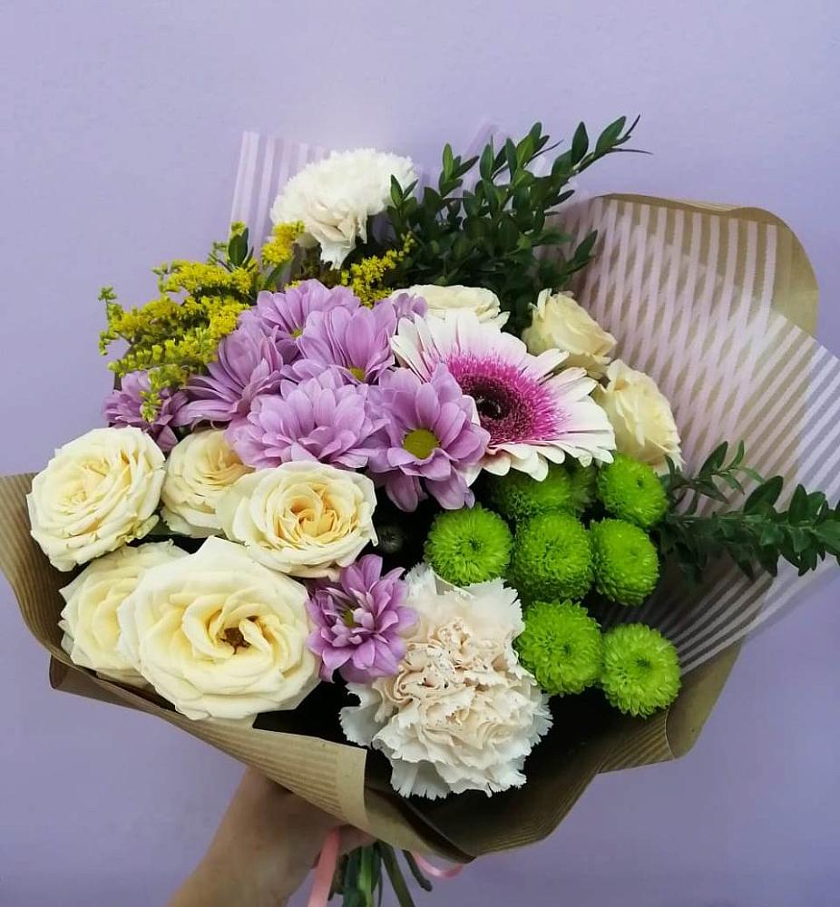 Букет цветов из: Хризантемы, Розы, Гвоздики и Герберы в Качалинской