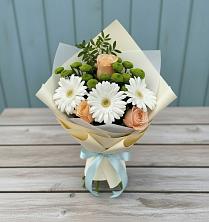 Букет цветов из:  Герберы, Розы и Хризантемы в Качалинской
