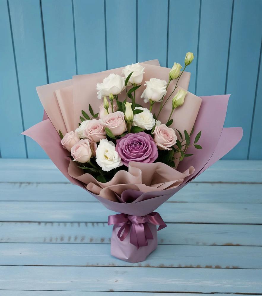 Букет цветов из: Розы и Лизиантусы в Качалинской